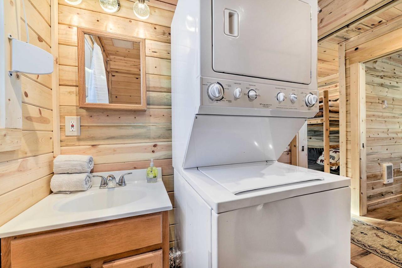 Cozy Island Park Cabin, 20 Mi To Yellowstone! 외부 사진